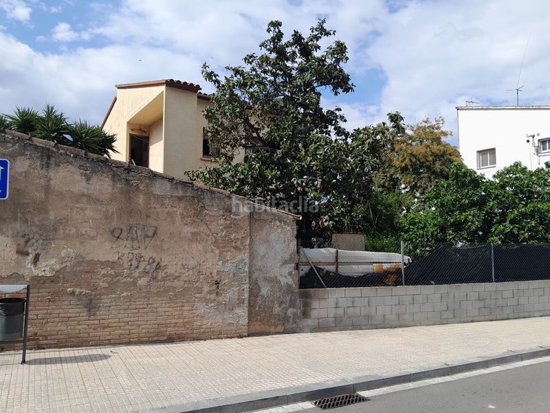 Foto c5d33111-d403-4afc-ac32-522adaef3bb4. Casa amb calefacció aparcament a Font Pudenta Montcada i Reixac