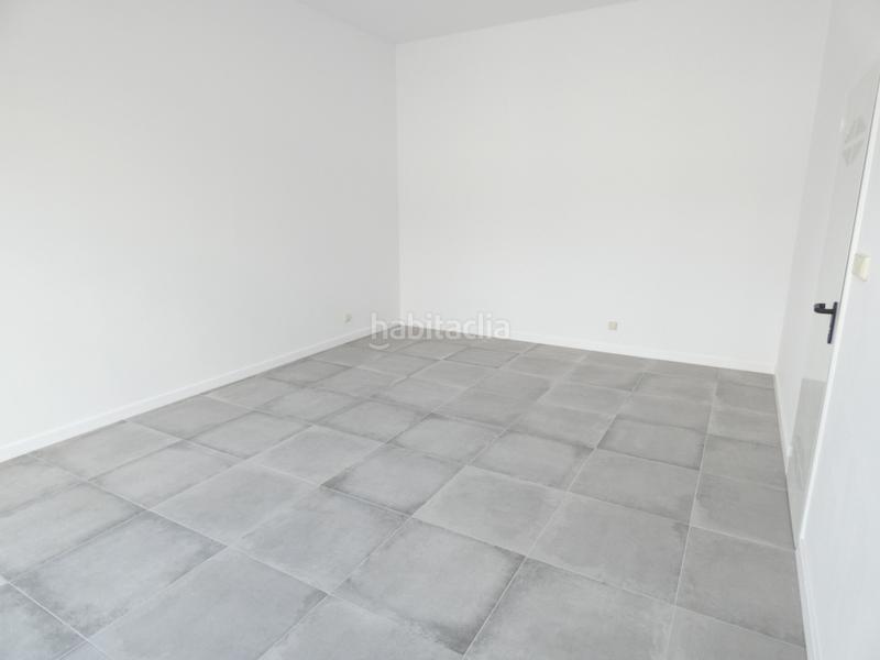 Foto 3fa5a6ef-5cda-425b-a383-e7744460848d. Alquiler local comercial en Sant Ramón Cerdanyola del Vallès