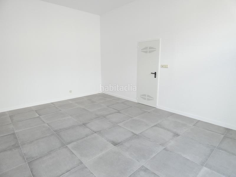 Foto e8395b87-32c3-41ca-a98e-030d1682da5e. Alquiler local comercial en Sant Ramón Cerdanyola del Vallès