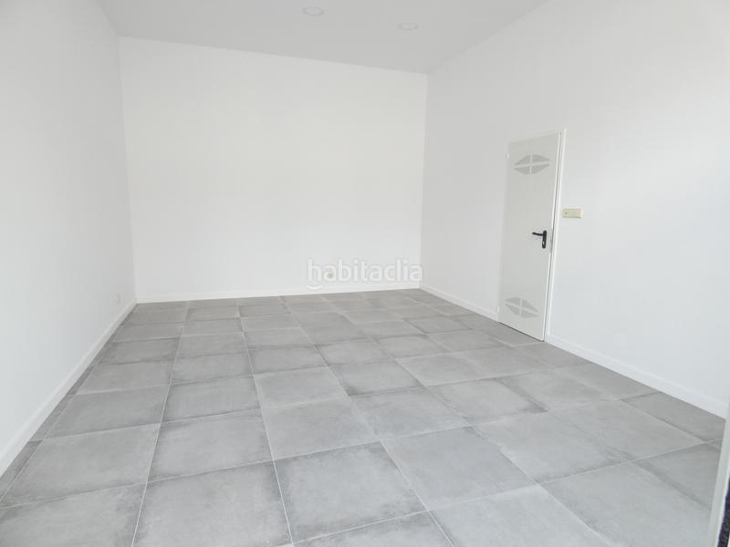 Foto ff627cee-a57c-40a7-8dc4-53326ca7b19b. Alquiler local comercial en Sant Ramón Cerdanyola del Vallès