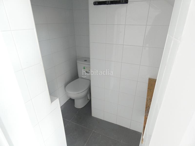 Foto 406ce852-6abb-480c-89b1-474cf682bf6d. Location local commercial dans Sant Ramón Cerdanyola del Vallès