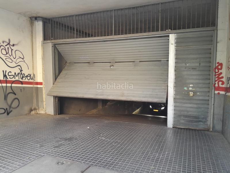 Foto 44bb98ea-26f0-4d5a-9d90-42e58d250294. Parking voiture dans Centre Ripollet