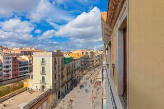 Miete Appartement in Eixample Nord. Arquitectura elegante con detalles únicos