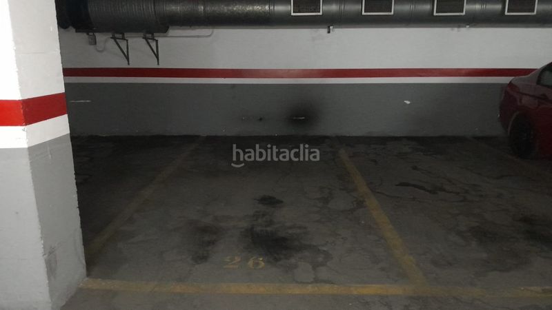 Foto ebd1ff62-d354-40da-af82-d5abc47f6341. Aparcament cotxe a Centre Ripollet