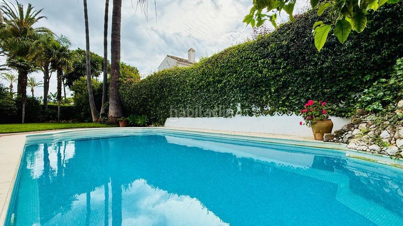 Foto e4ca21ed-ea1f-402e-833e-5e43621f1203. Chalet mit pool in Los Monteros Marbella