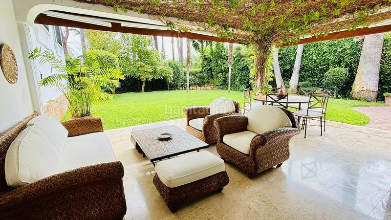 Foto 407b842a-ec51-41bf-a301-53c6b8695067. Chalet with pool in Los Monteros Marbella