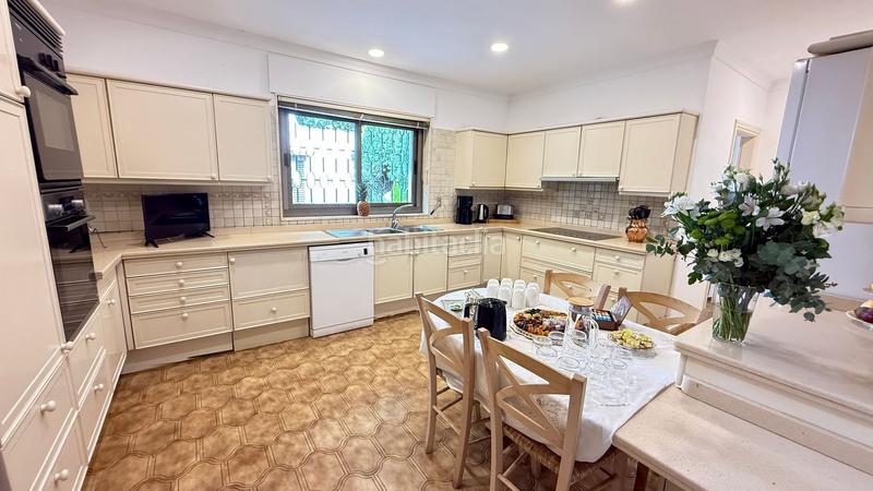 Foto af5c800e-d12d-42bd-8568-aa241c37636a. Chalet with pool in Los Monteros Marbella