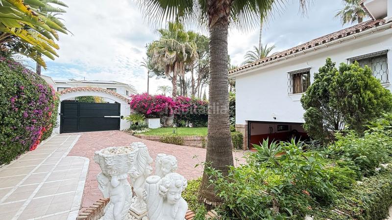 Foto ad51591c-4216-4178-afbc-1a5abef8d6a2. Chalet avec piscine dans Los Monteros Marbella