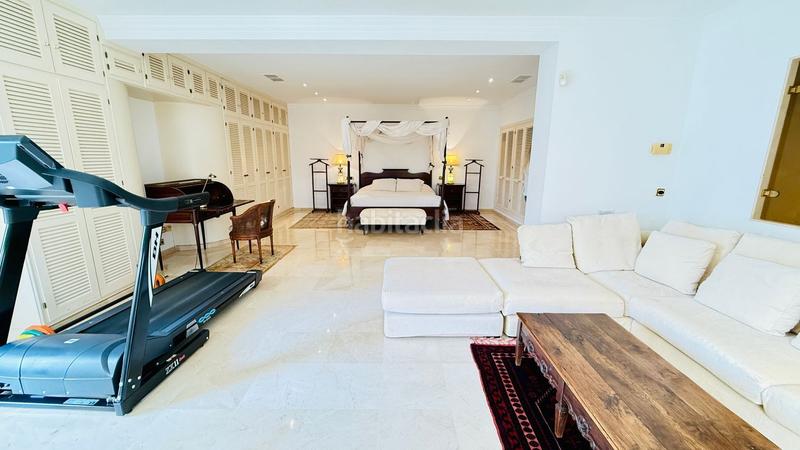 Foto fe267bf4-7715-4dab-bd33-37b0dde748ab. Chalet avec piscine dans Los Monteros Marbella