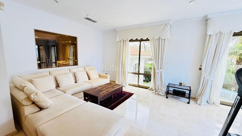 Foto a88d4fdb-fa2b-4bc5-b71a-850a6e402b79. Chalet en Los Monteros Marbella
