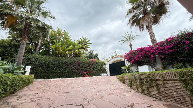 Foto 5a2dff74-b2a7-4f93-8528-377cbdc6da32. Chalet con piscina in Los Monteros Marbella