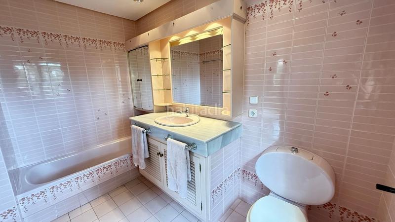 Foto bea6d774-0b9d-4e2b-806b-d5d4abfa7396. Chalet con piscina in Los Monteros Marbella