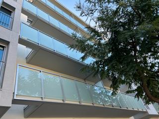 Pis a Carretera d'esplugues 134. Planta baja con amplia terraza.. Obra nova