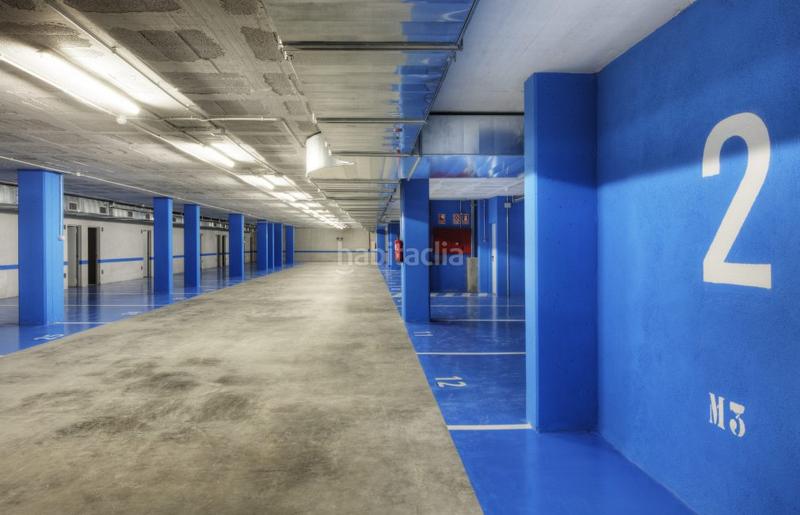 Foto b0ba26e5-78f4-4cef-8560-141595d079cc. Location parking moto dans carrer de josep gaspà 13 dans Sant Feliu de Llobregat