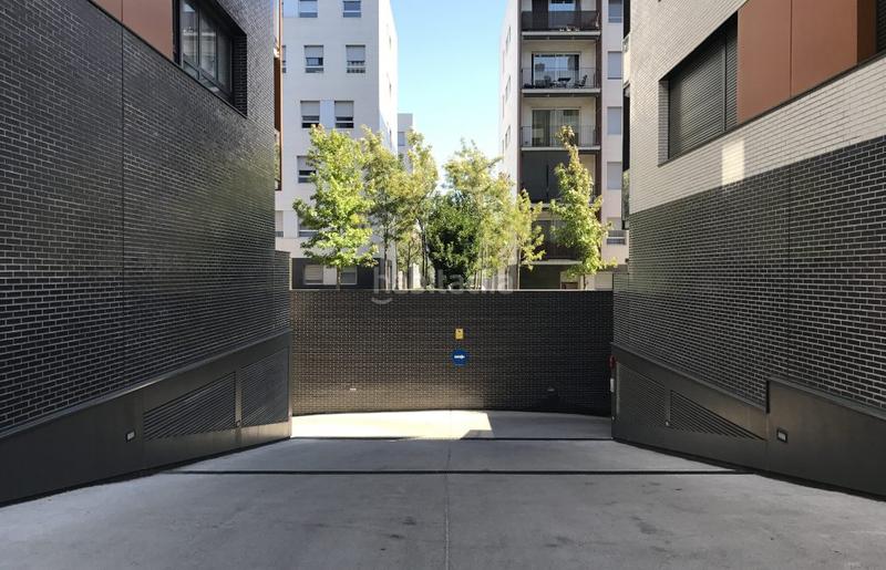 Foto eff4d03c-389c-41bc-981e-8ac37ae0a17c. Location parking moto dans carrer de josep gaspà 13 dans Sant Feliu de Llobregat