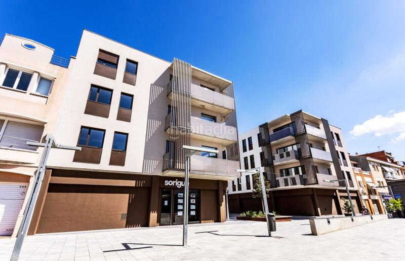 Foto 18b801e7-0a15-442e-a168-91f3dac026ed. Local comercial a plaça de la vila 4 a Santa Perpètua de Mogoda