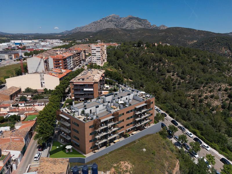 Foto f4427657-2d58-4a3e-8f67-05bf2df932bd. Attique 127m<sup>2</sup> avec chauffage parking piscine dans Nucli Urbà Esparreguera