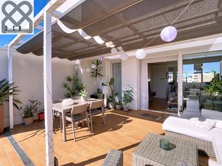 Ático  Calle de joana raspall. Ático premium con dos terrazas, vistas despejadas y dos plazas d