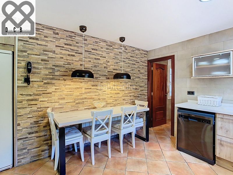 Foto a986e413-374d-4255-999e-e0fc649c9b78. Casa amb calefacció aparcament piscina a Caldes de Montbui