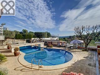 Maison à Sant Quirze Parc-Vallsuau-Castellet. Impresionante casa con vistas panorámicas y jardin exclusivo en