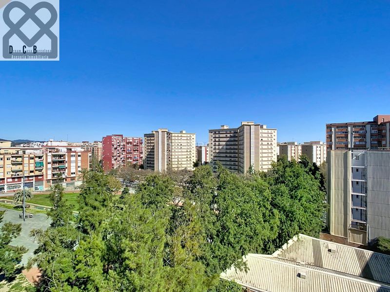 Foto 1b526c9c-19d6-41fa-ad2c-25d1c7eab62b. Àtic amb calefacció a Prosperitat Barcelona
