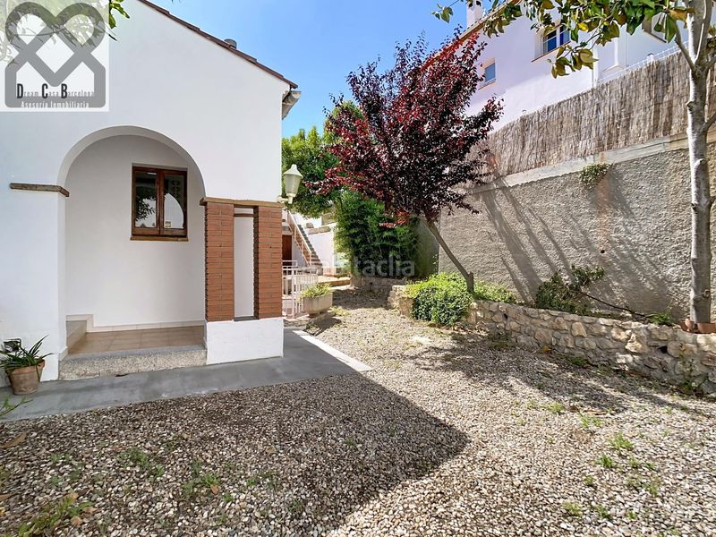 Foto 97f5e885-e9bc-4a60-ba4f-1926914e24f9. Casa amb calefacció aparcament a Corbera de Llobregat
