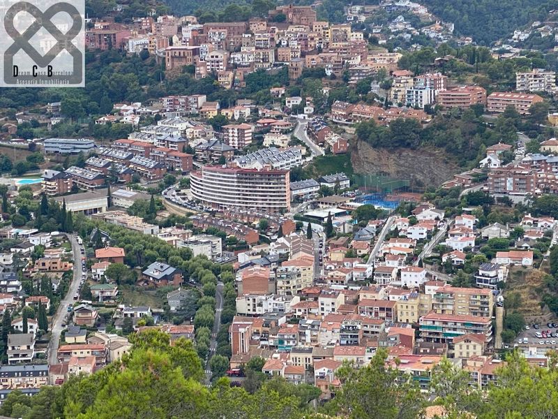 Foto e7f76875-eba2-43a0-bcb8-884629ebd9c1. Casa amb calefacció aparcament a Corbera de Llobregat