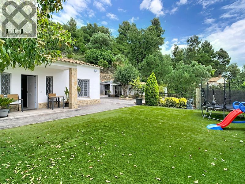 Foto 40a0c974-24e0-47a8-a217-76286883bfbd. Casa amb calefacció aparcament a Corbera de Llobregat