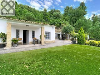 Haus  Carrer de l'eucaliptus. Espectacular casa planta baja reformada junto a la natura