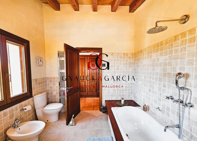 Foto 0368774b-f194-4fff-8bdd-8c8c3875325f. Chalet finca con gran piscina, cerca en venta en Santanyí