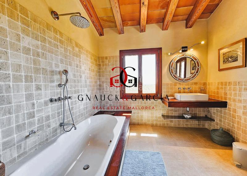 Foto a4739ac6-3cff-46d0-8f76-8bd541f6bd25. Chalet finca con gran piscina, cerca en venta en Santanyí