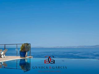 Chalet  Carrer d'aquari. Villa en primera línea con hermosas vistas a palma y con licenci
