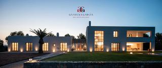 Chalet  Camí de passatemps. Hermosa villa con amplios y luminosos espacios