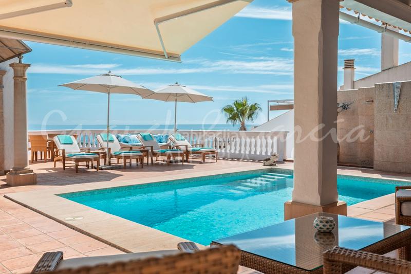 Foto 44cddad9-e3d2-4ca1-9b4d-b6a44132a0f2. Chalet avec cheminée chauffage parking piscine dans Calvià
