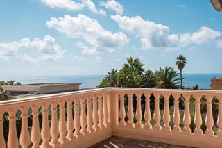 Xalet a Maioris-Puig de Ros. Villa mediterránea con amplias terrazas y vistas al mar
