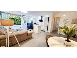 Pis  Avenida golf. Exclusiva planta baja de diseño en urbanización altorreal con ja