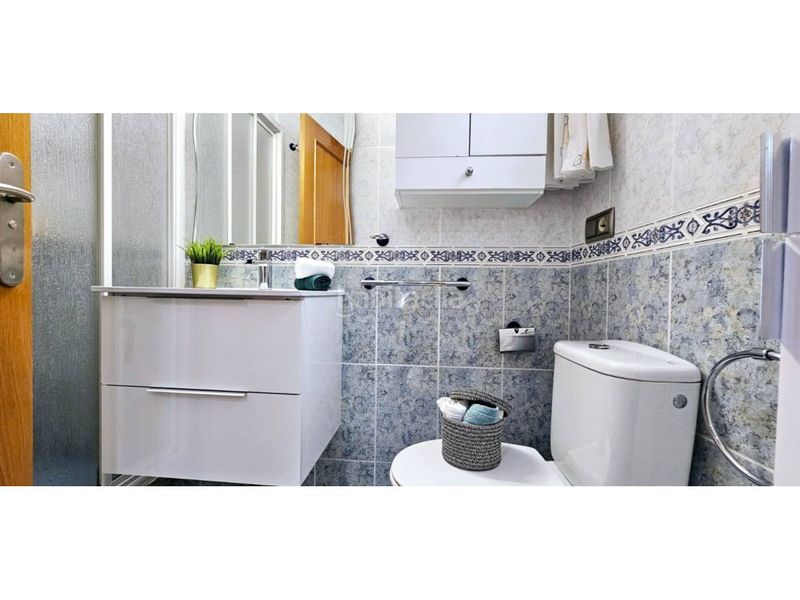 Foto 5c3a2cde-1ffe-4b42-8862-1af9c58d2d46. Casa adossada amb calefacció aparcament a Jumilla