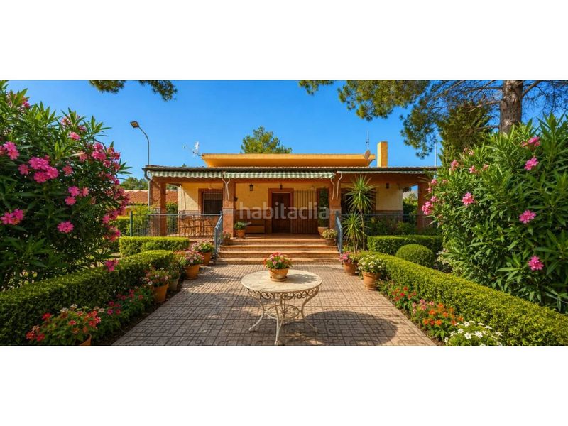Foto c586036e-9c82-4c0f-b547-447d1e3c0b3d. Masia amb piscina a Jumilla