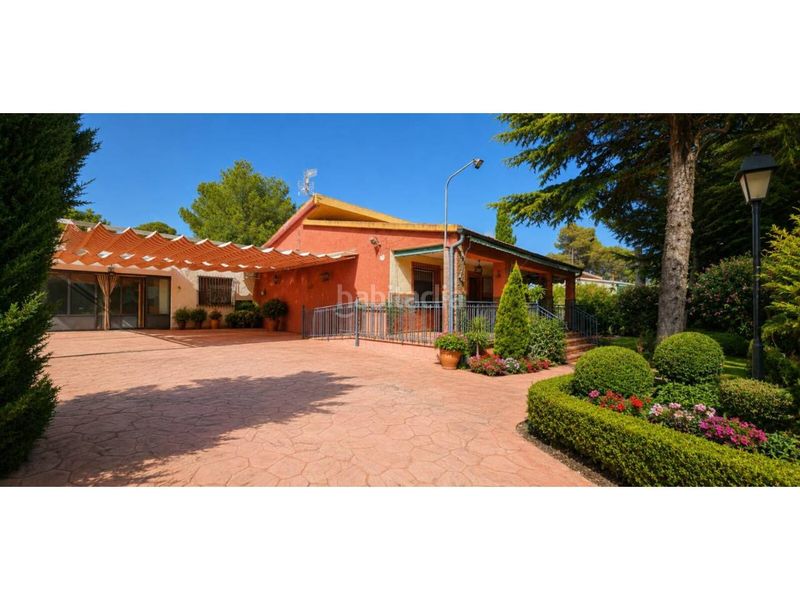 Foto cce6d8a1-60ca-4641-a2d3-c31b9e86f66b. Masia amb piscina a Jumilla