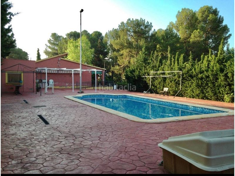 Foto d2172f3f-6b03-40e2-a349-5513fd2f7c2a. Masia amb piscina a Jumilla
