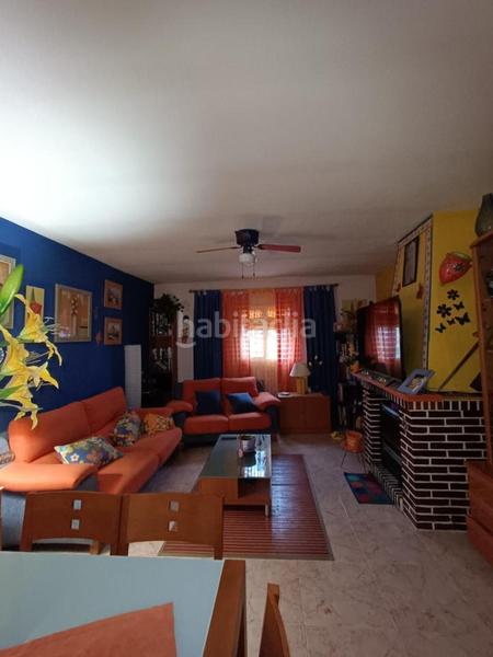 Foto 196d2a0a-d17a-4335-b03d-988449940475. Casa  con parcela, piscina y negocio funcionando en Estremera