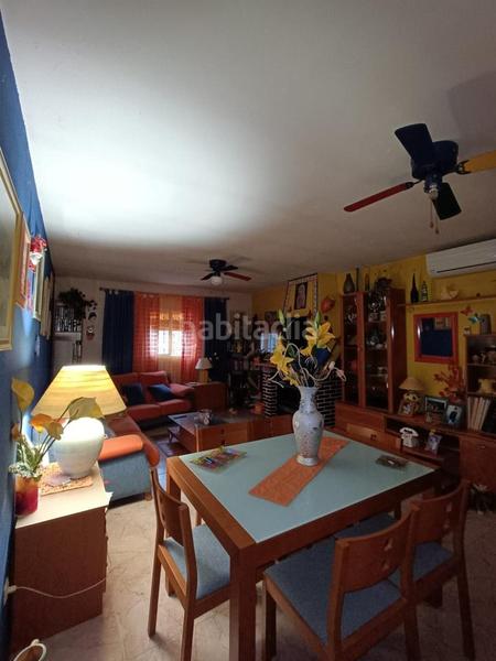 Foto 61acc849-b6ac-4e2e-93b9-c5083d4c5a8c. Casa  con parcela, piscina y negocio funcionando en Estremera