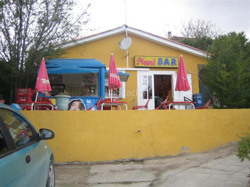 Foto e4248602-c109-44b0-8080-a59a8bb69313. Casa  con parcela, piscina y negocio funcionando en Estremera