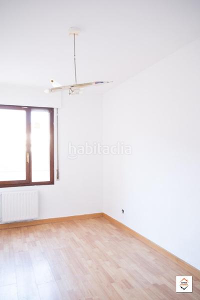 Foto 7f87b383-e5ef-46c0-b58e-5f895b11e68e. Apartamento piso julio garcia condoy 22 en Parque de los Cineastas Zaragoza