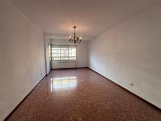 Location Appartement  Calle calle de la poetisa rosalía de castro, 17. Piso en rosalia de castro