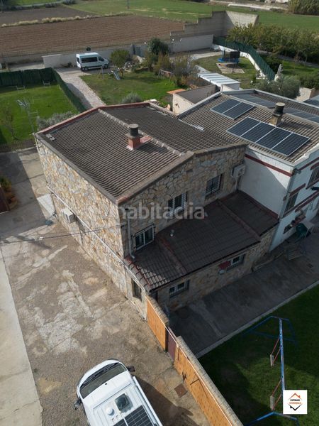 Foto 32bcf202-de1c-4544-91ec-70294fe92467. Casa adossada amb aparcament a Casetas-Villarrapa Zaragoza