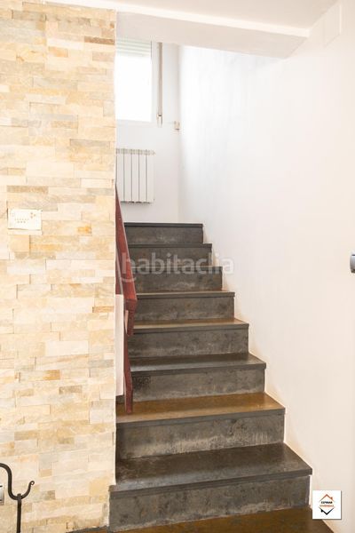 Foto 586023f1-59a6-477b-a65a-faf75c784285. Casa adossada amb aparcament a Casetas-Villarrapa Zaragoza