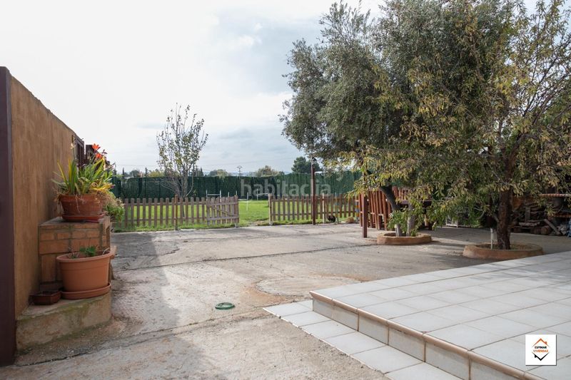 Foto f0b42d05-b729-4351-81a0-c697e81f48ed. Casa adossada amb aparcament a Casetas-Villarrapa Zaragoza