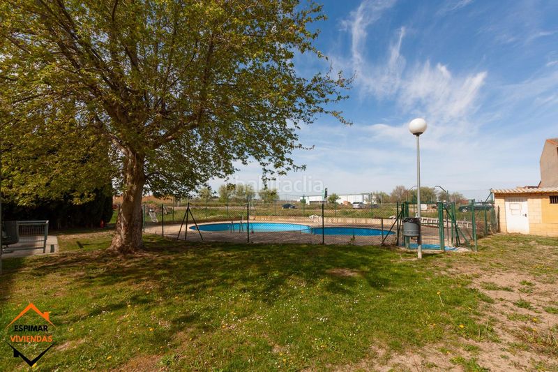 Foto ee895018-7b01-4598-935a-e7b868a26b1c. Casa adossada amb calefacció aparcament piscina a Pedrola