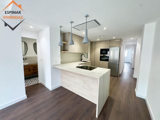 Pis a Paseo Constitución - Las Damas. Exclusiva vivienda en maría lostal con balcón super luminoso
